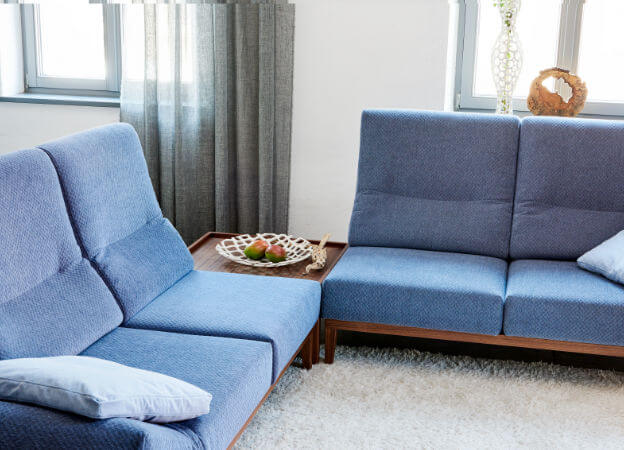 Grosses Ecksofa Chimba von Signet mit Tisch als Eckelement. Ecksofa Chimba Signet Eckelement Tisch