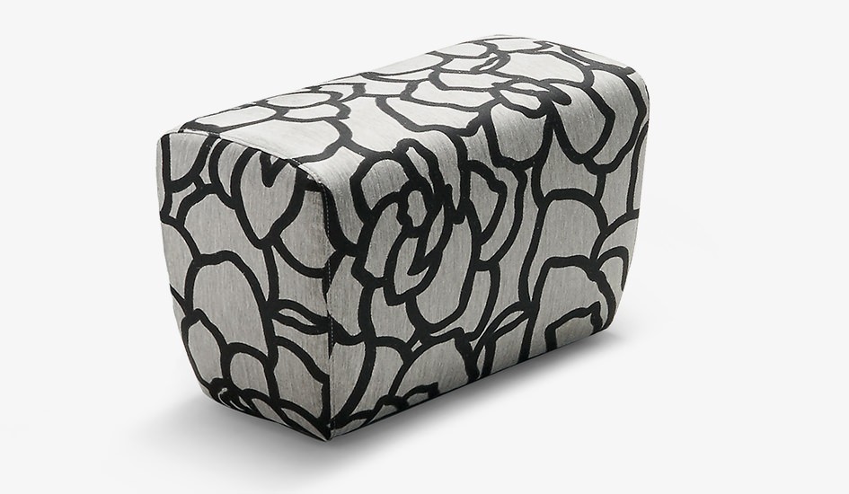 Hier sehen Sie den Hocker des Signet Sessel Matheo. Signet Matheo Sessel Hocker