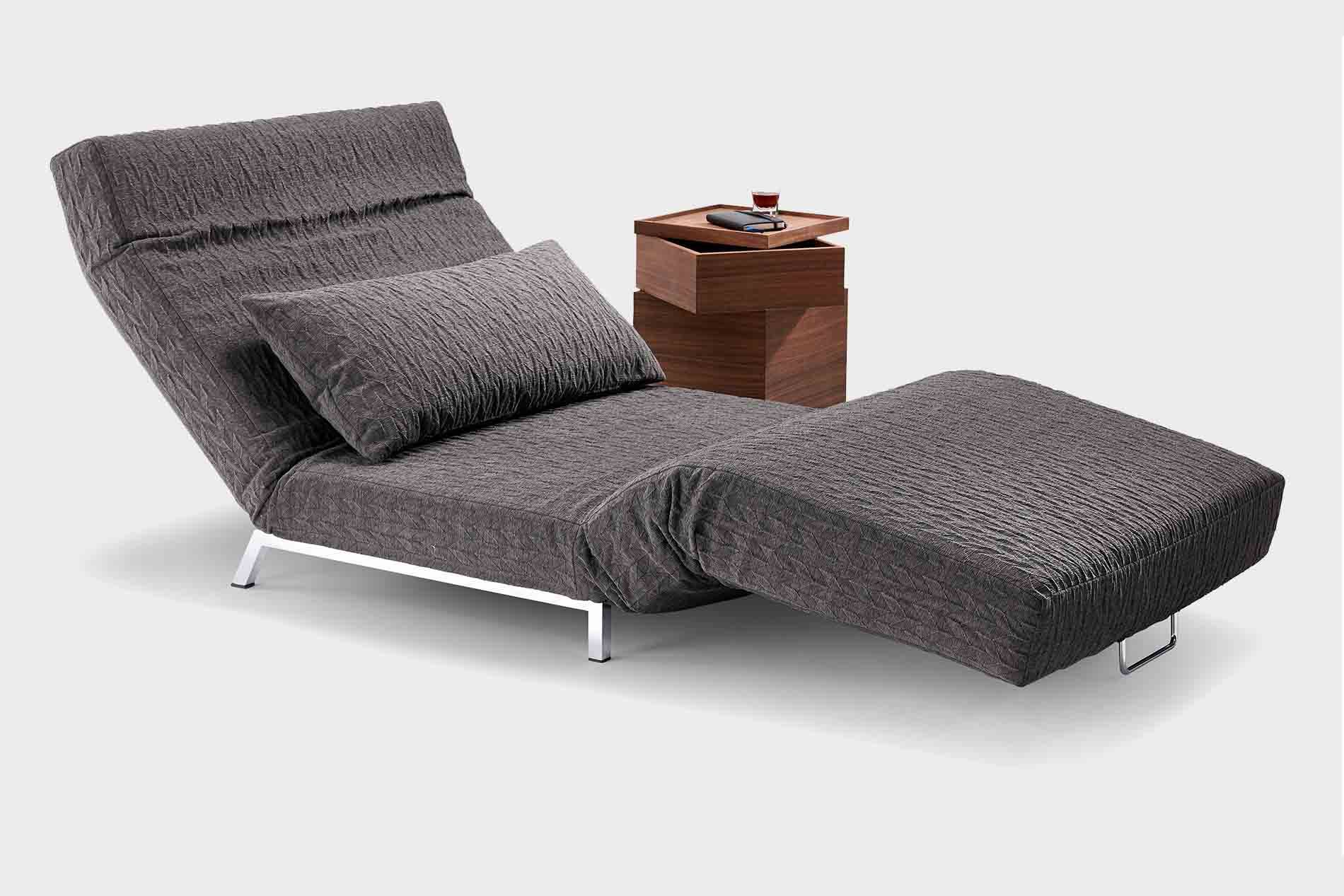 Die Pendo Liege von Signet verwandelt zum Einzelbett. Signet Pendo Liege Schlafsessel